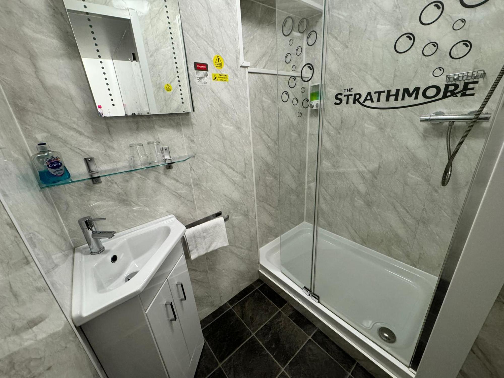 The Strathmore Tenby Esterno foto